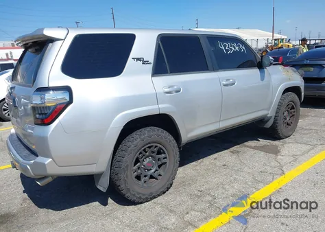 2018 Toyota 4Runner Trd Off Road Premium из США, поврежденный, VIN JTEBU5JR7J5545247
